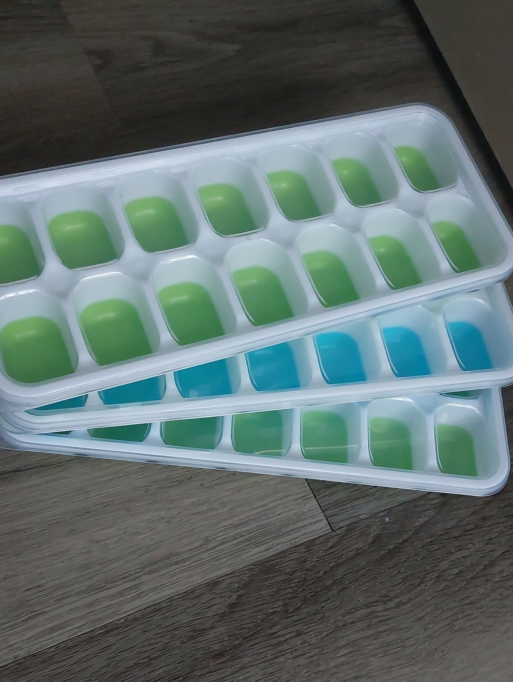 Easy Release Silicone Bottom Ice Cube Trays 3 Pack Green Blue With Covers